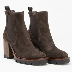 Jane Galland Brown Suede Chelsea Boots