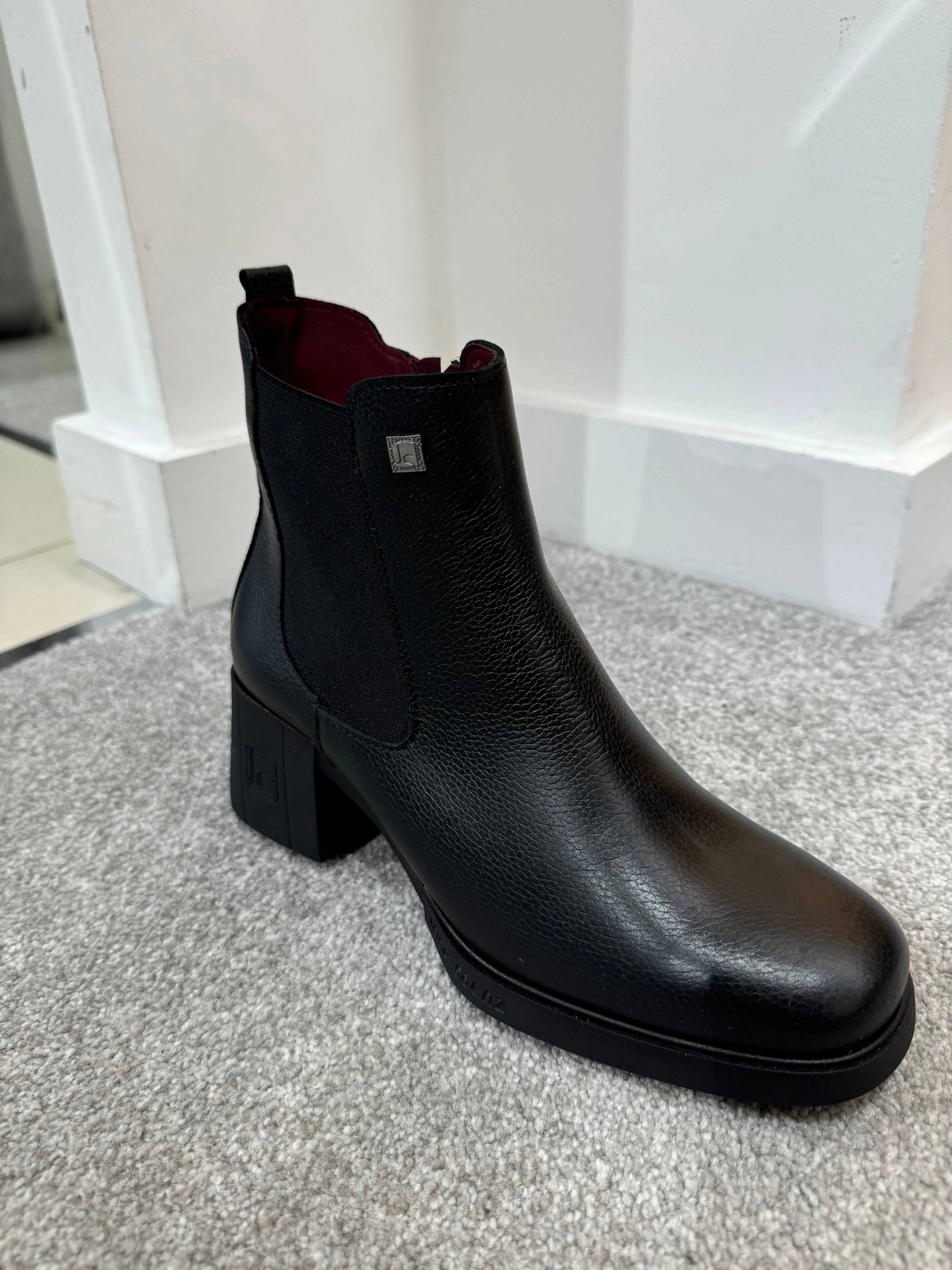 JOSE SAENZ Black Ankle Boots