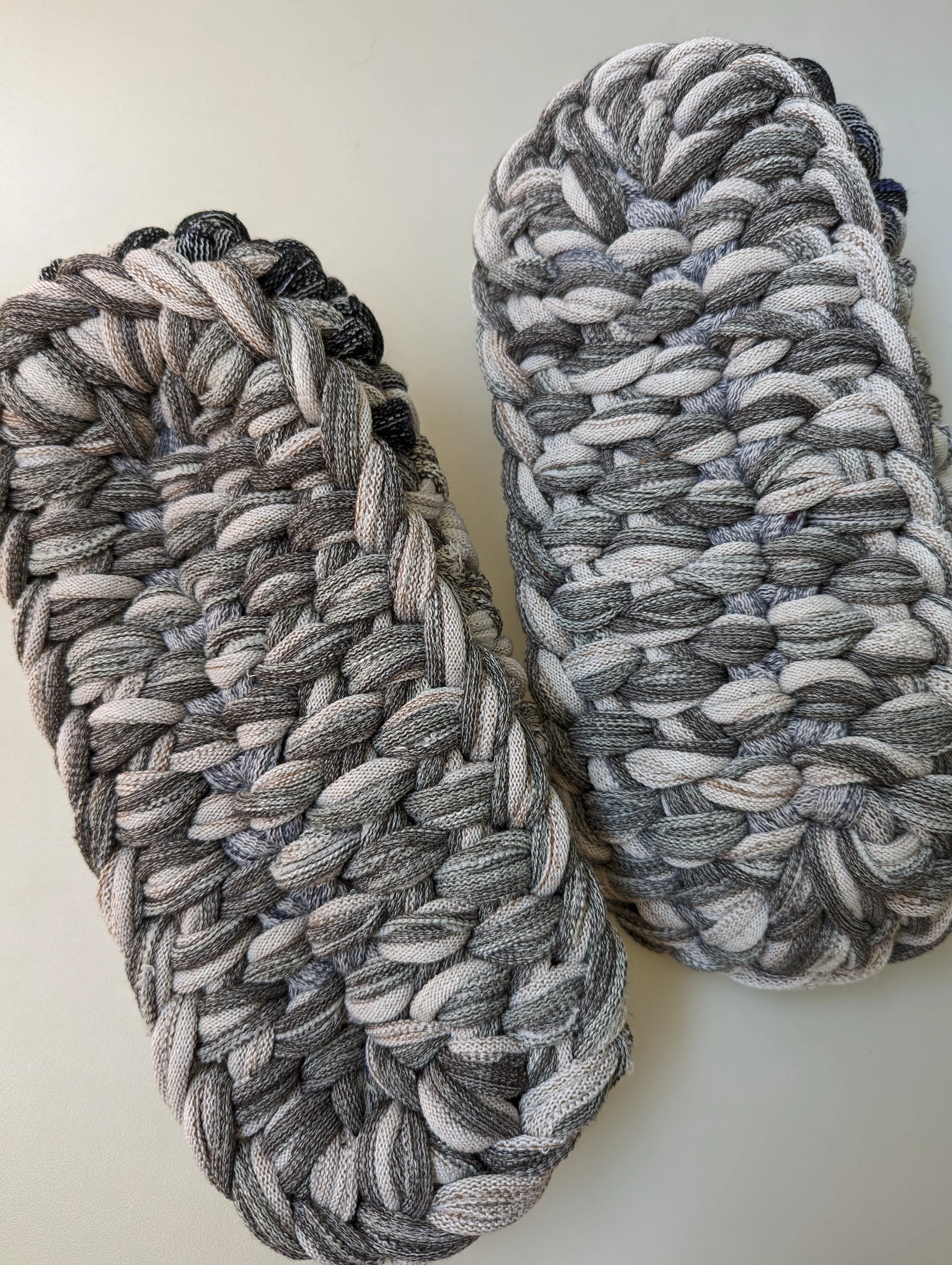 Large | Knit up-cycle slippers 2023-L31 [Large]