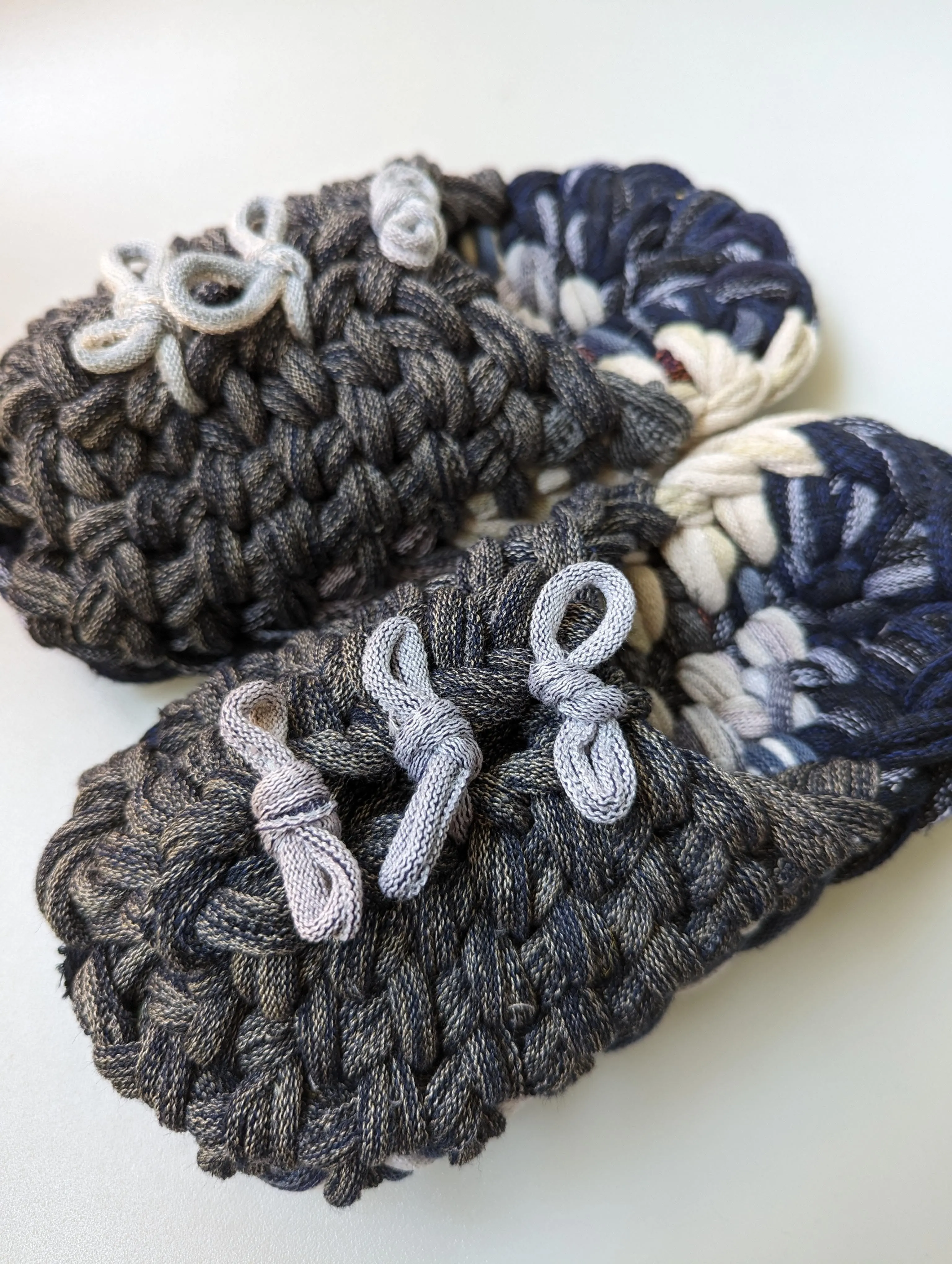 Medium | Knit up-cycle slippers 2024-M57 [Medium]