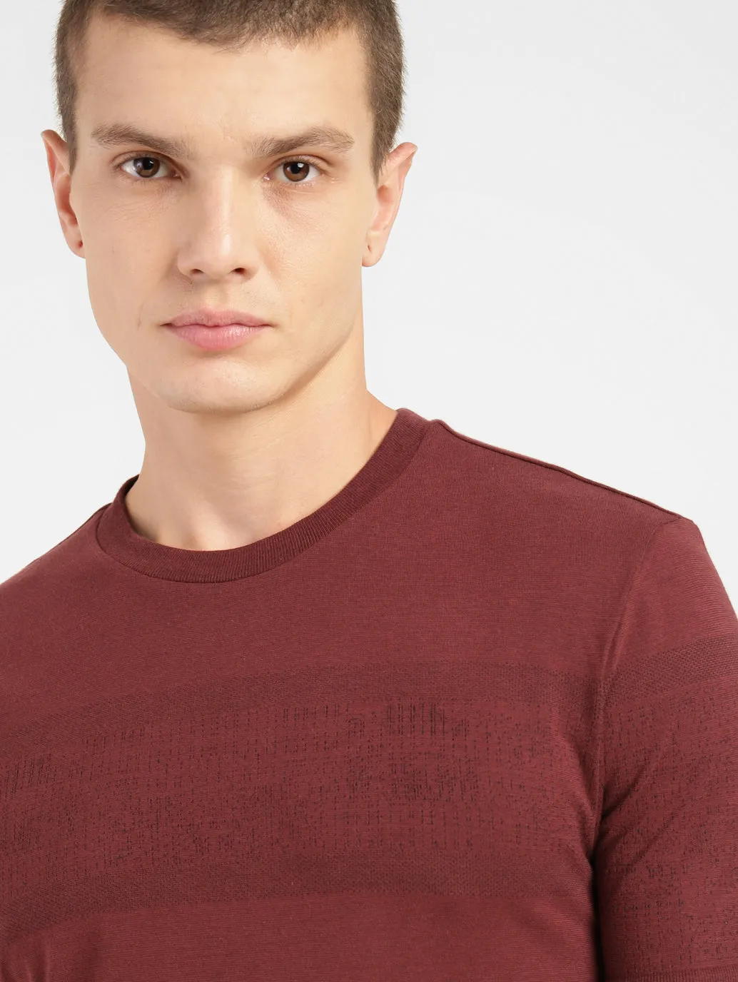 Men's Solid Crew Neck T-shirt Maroon