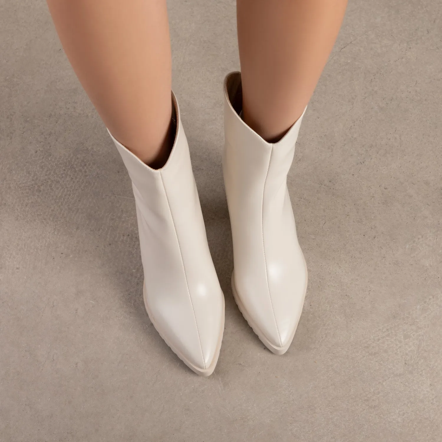 RAID Alizaa Block Heeled Ankle Boots in Off White